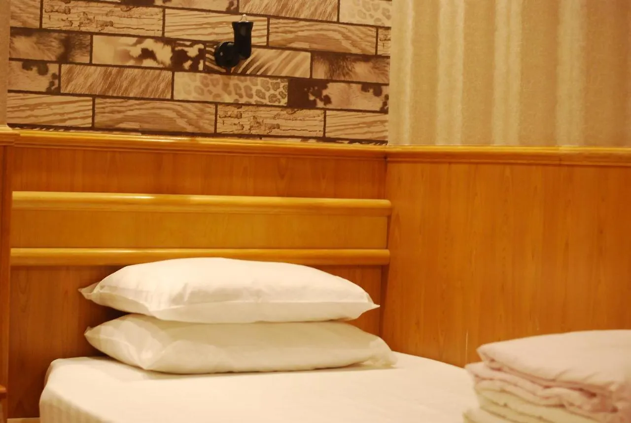 New Garden Hostel Hong Kong 0*,  China
